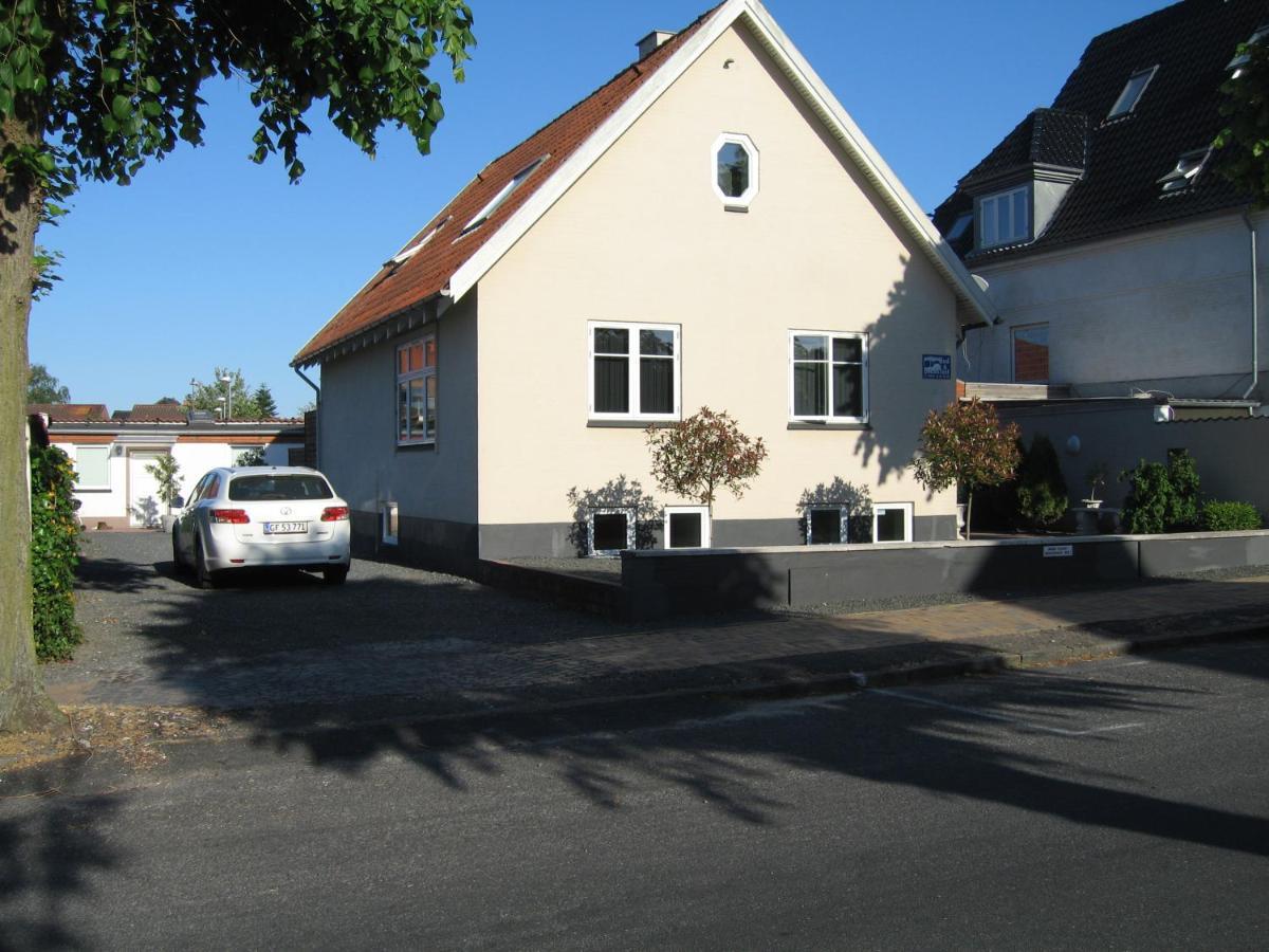 Amalie Bed And Breakfast & Apartments Odense Ngoại thất bức ảnh